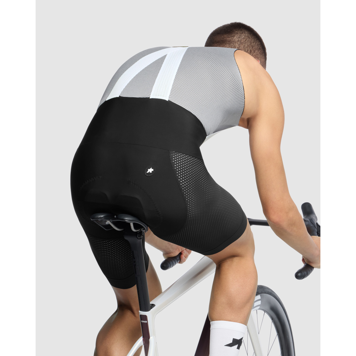 Assos MILLE GT Indoor S11 vyriški šortai | Black Series