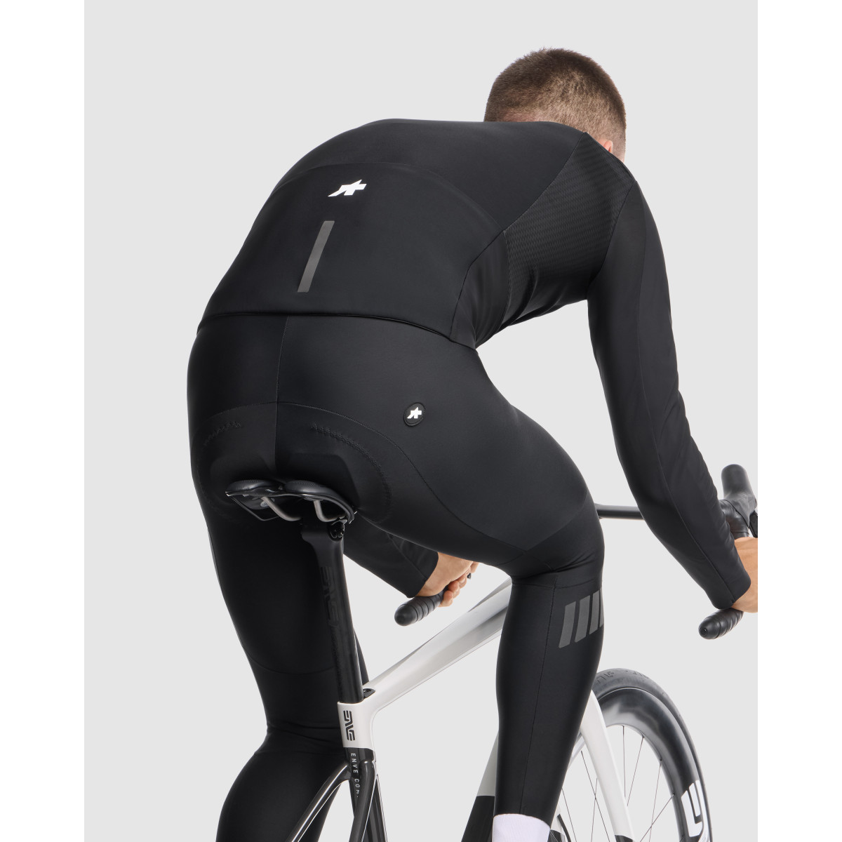 Assos EQUIPE R Winter S11 EVO vyriška striukė | Black Series