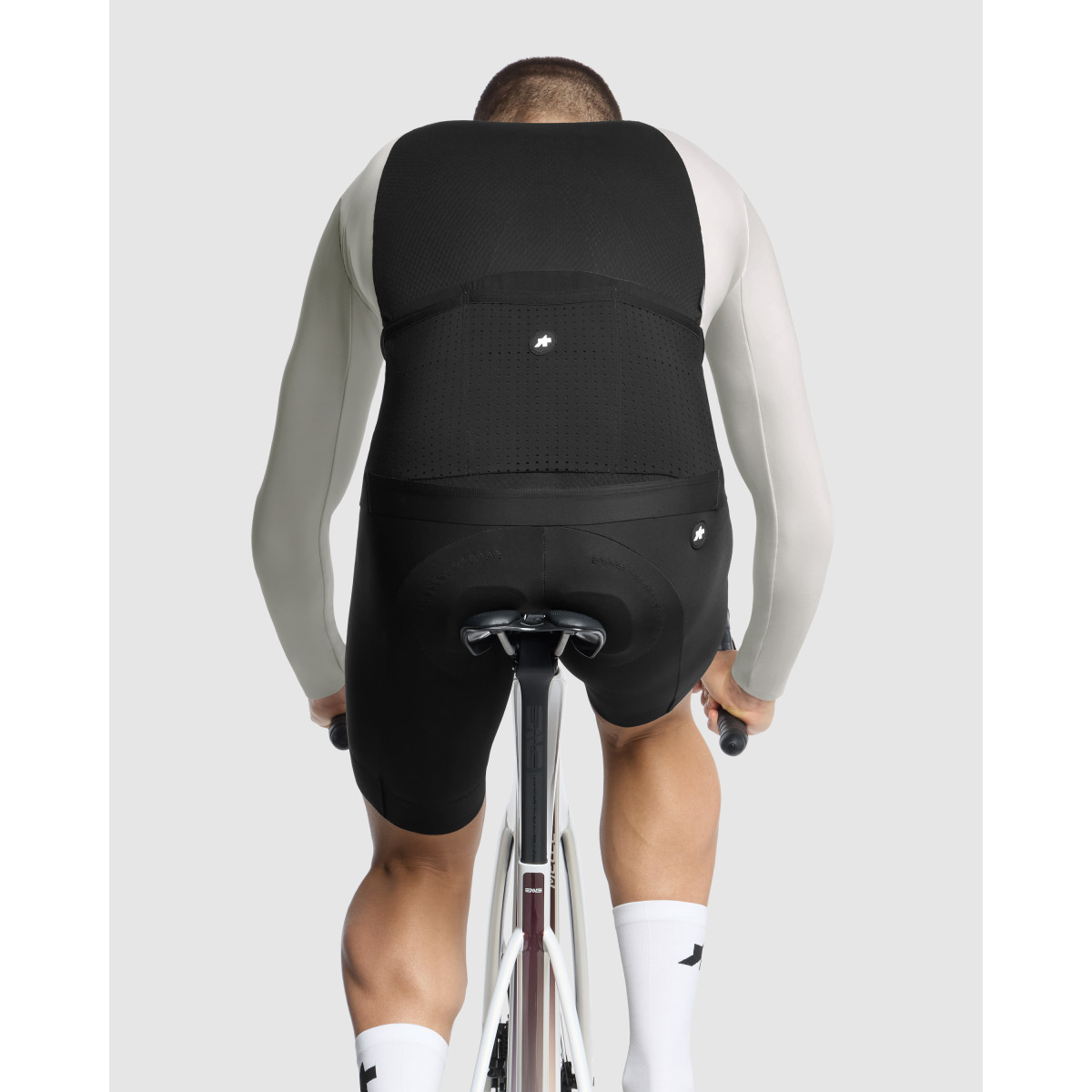 Assos EQUIPE R Spring Fall S11 LS vyriški marškinėliai | Almond Milk
