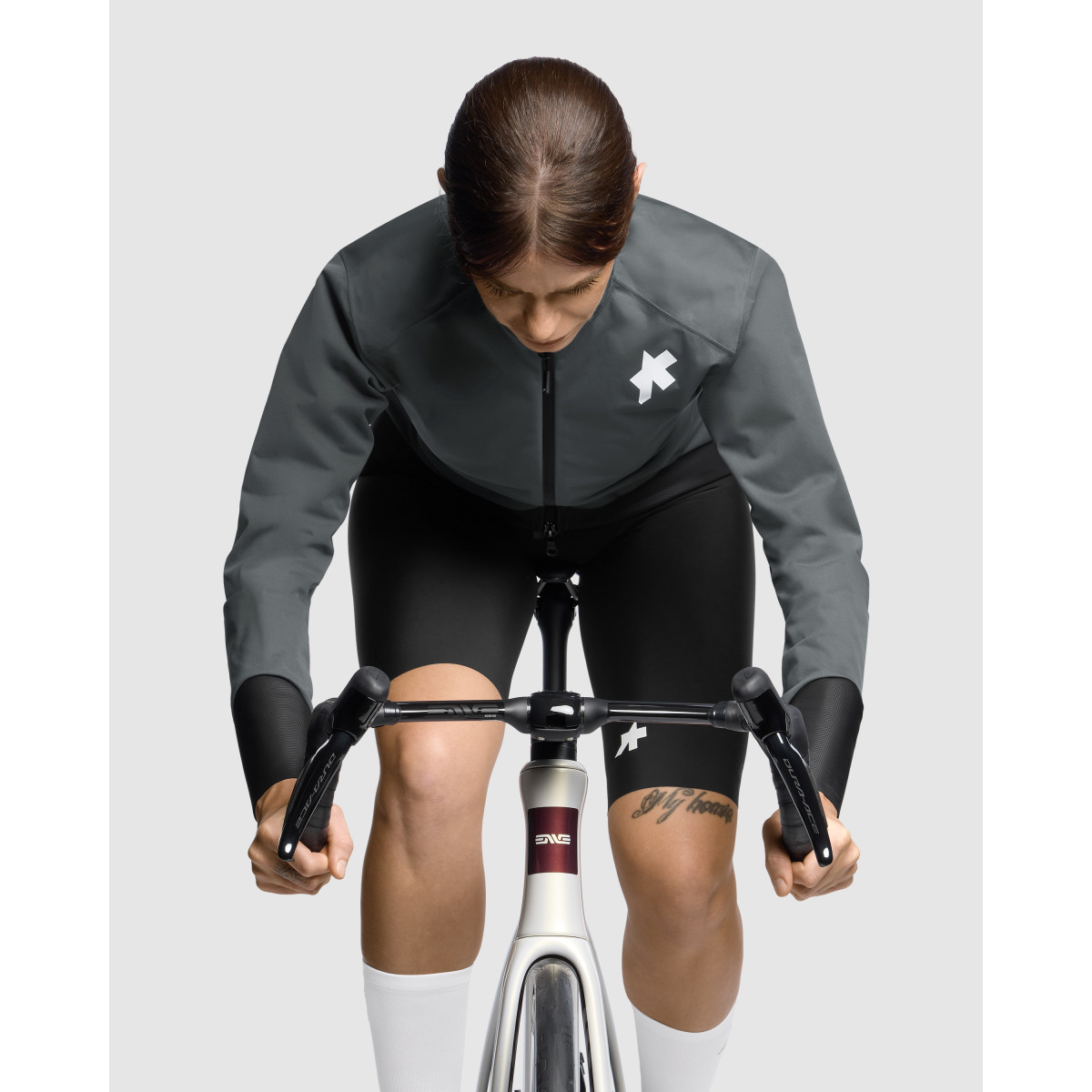 Assos EQUIPE R moteriška striukė nuo lietaus | Kosimo Granit