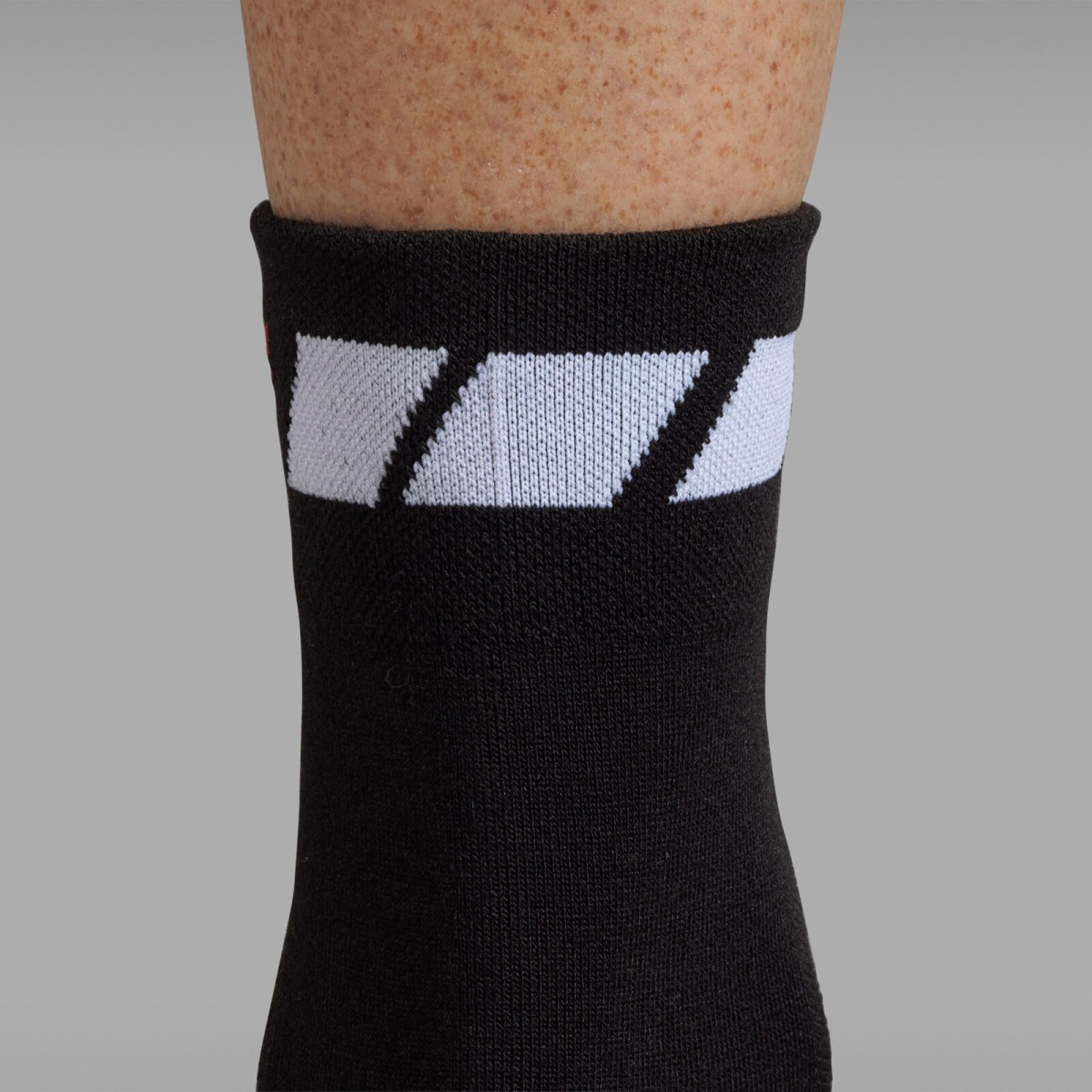 GripGrab Classic Regular Cut kojinės | Black