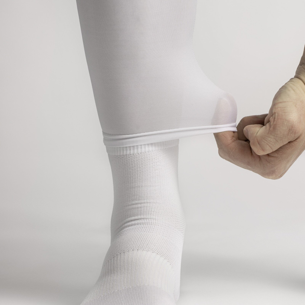 GripGrab UPF 50+ UV Protect Leg Sleeves | White