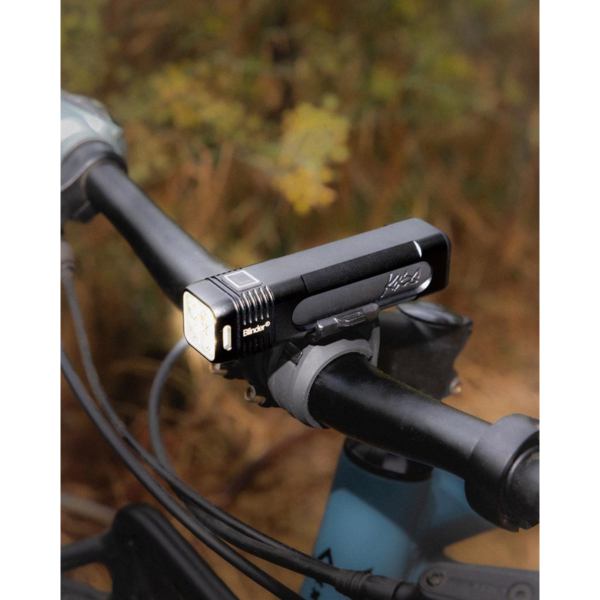 Knog Blinder 700 priekinis žibintas