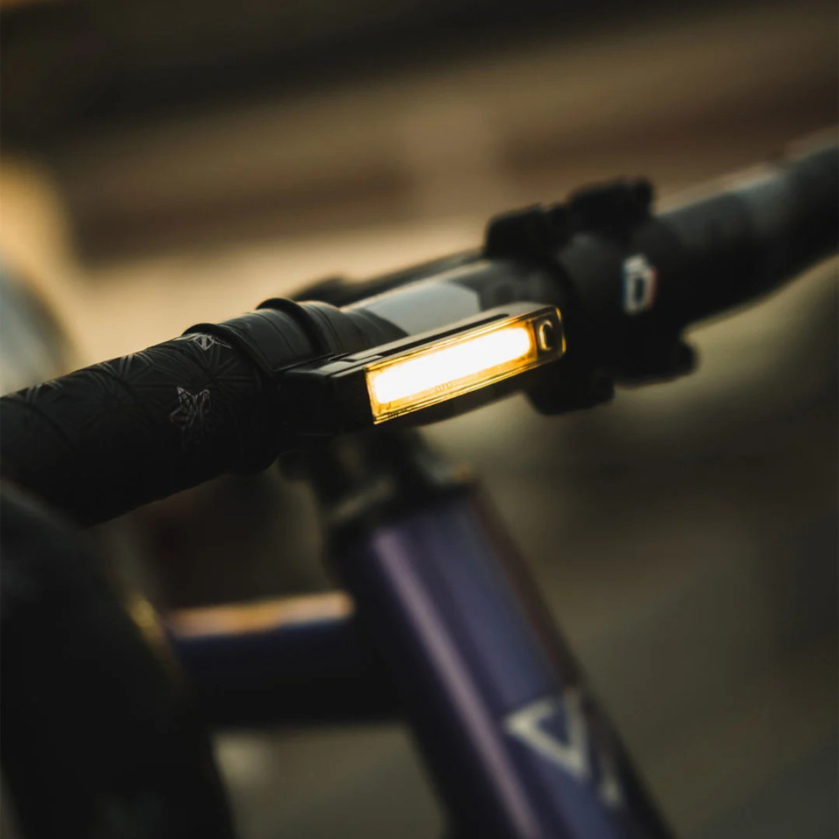 Knog Plus priekinis žibintas | White Knog Plus priekinis žibintas | White