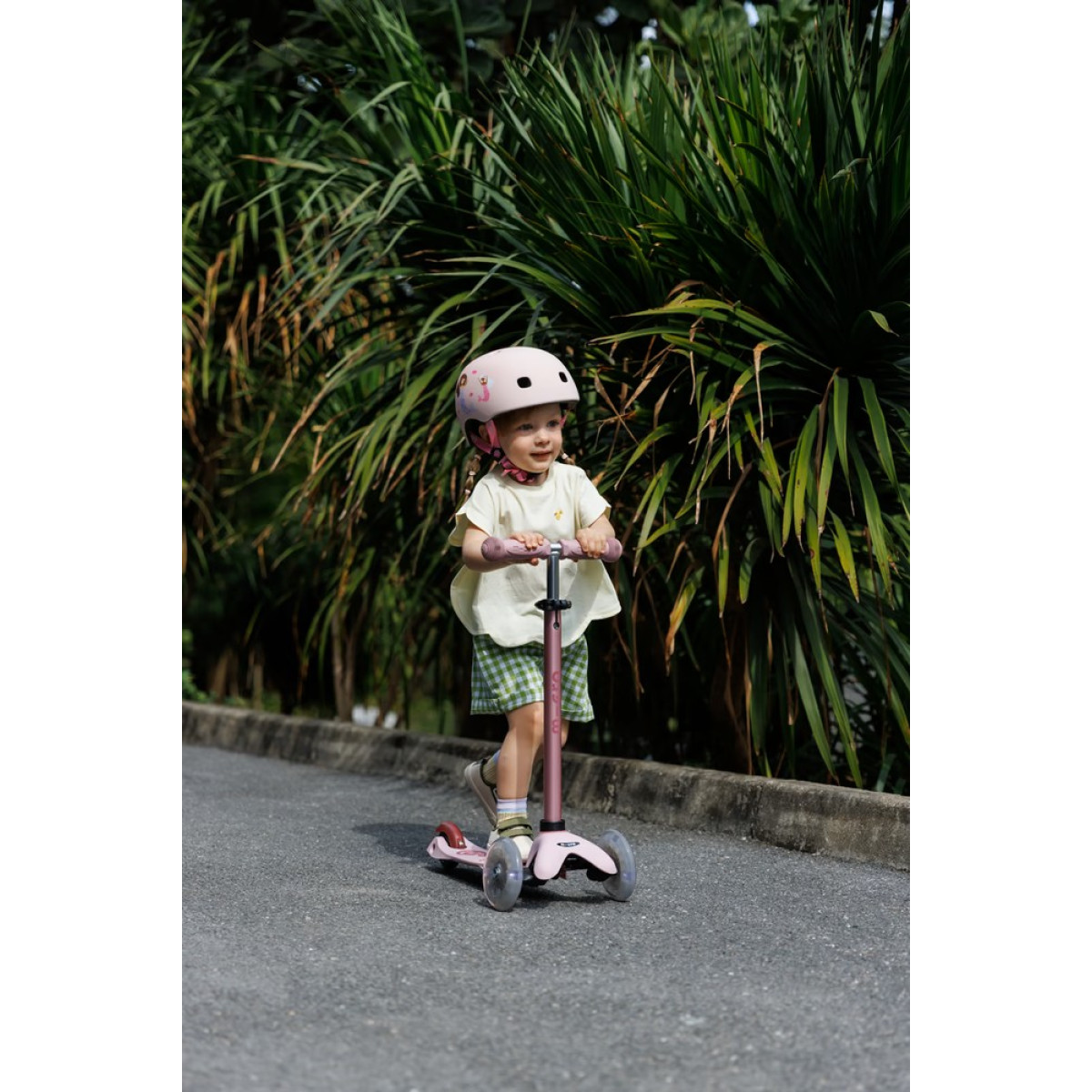 Mini Micro Deluxe Rock & Go LED paspirtukas | Dusty Rose