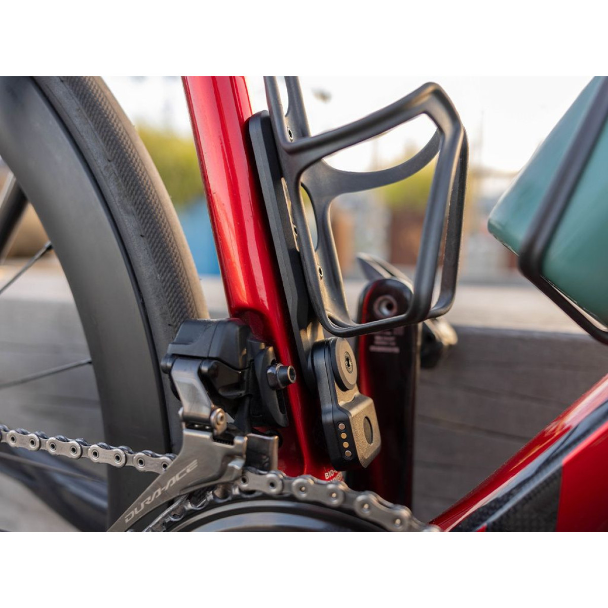 Quad Lock® Bike Alarm Bottle Cage Adaptor