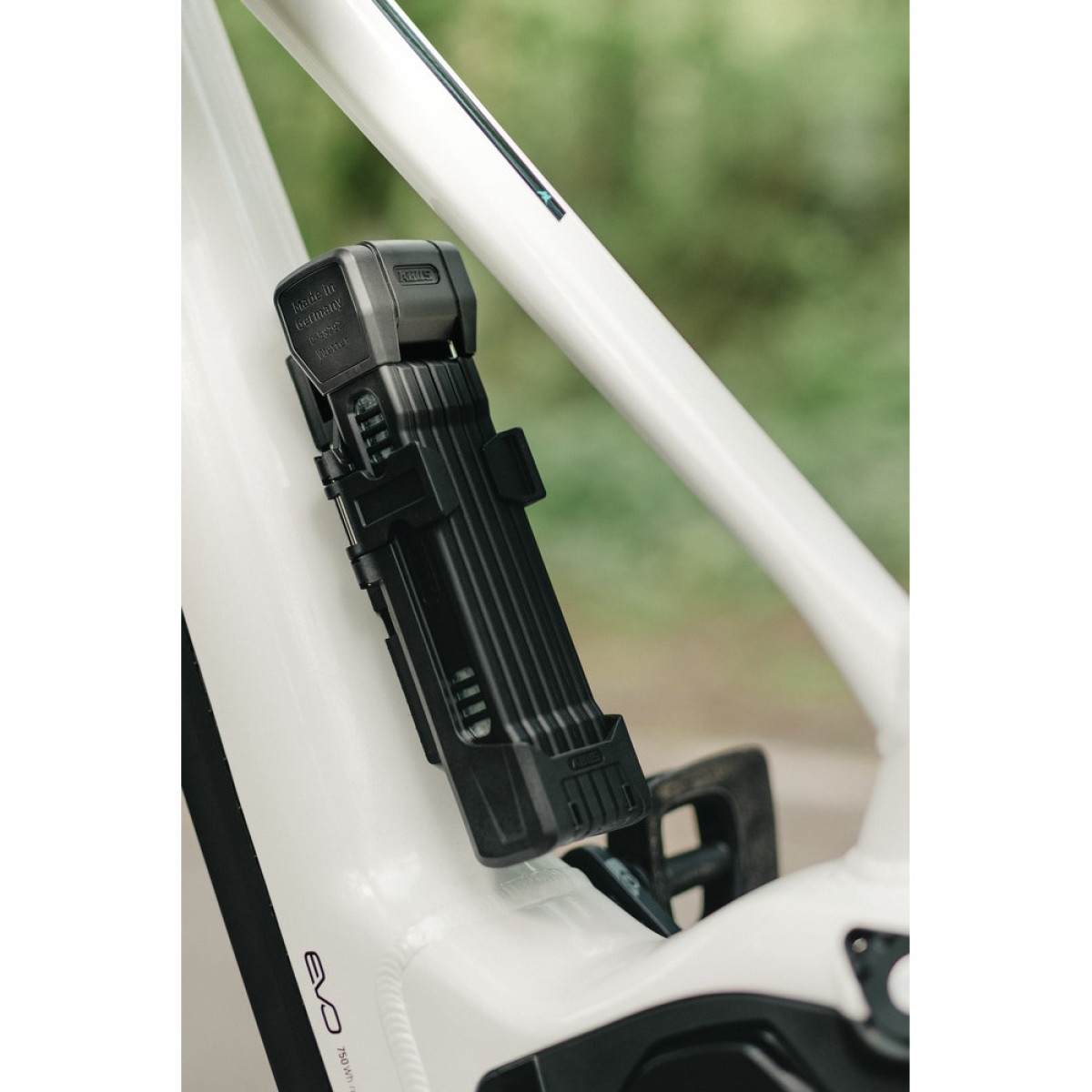 Abus Bordo™ 6200K/90 sulankstoma spyna su SH laikikliu | Black Abus Bordo™ 6200K/90 sulankstoma spyna su SH laikikliu | Black