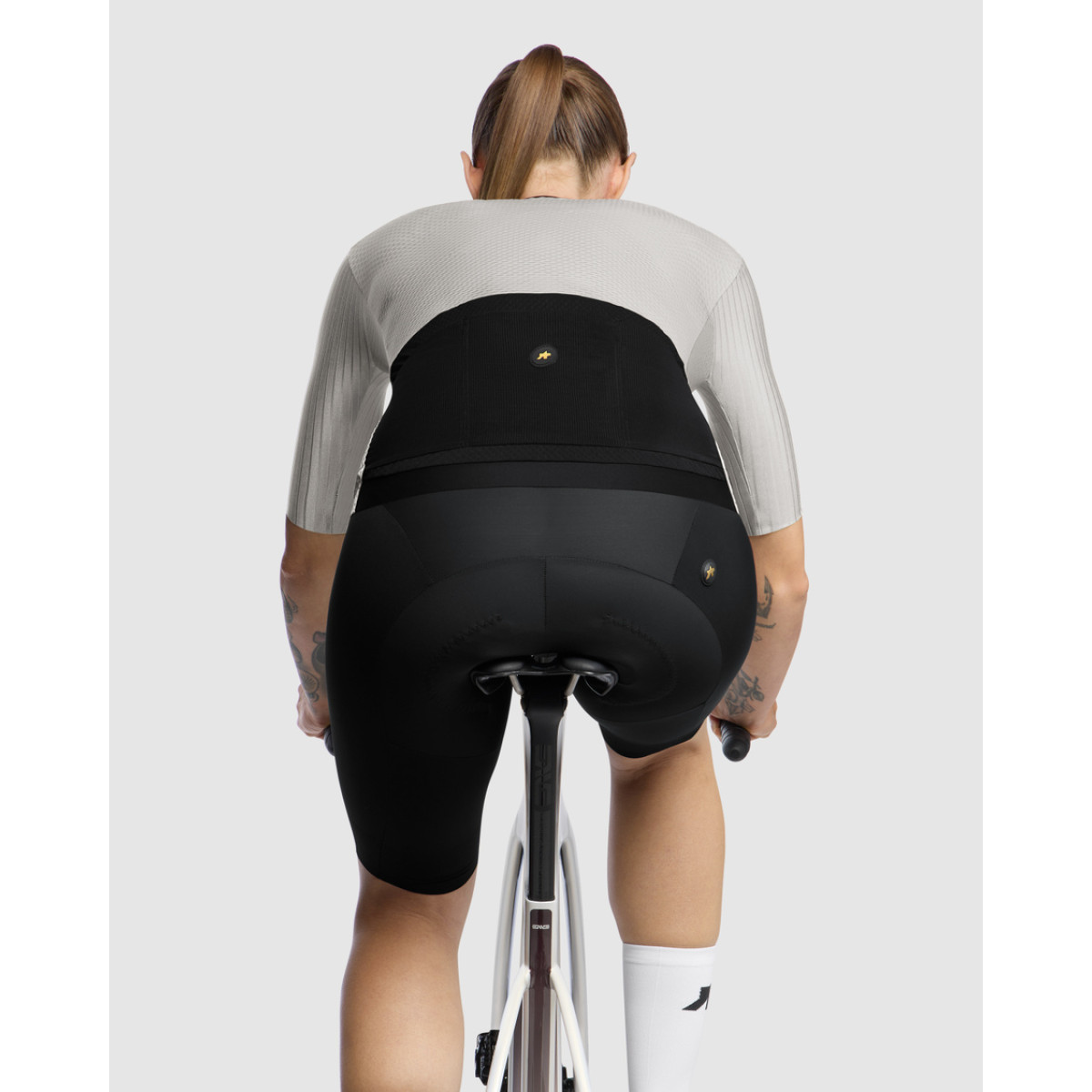 Assos Dyora RSV S11 moteriški marškinėliai | Almond Milk