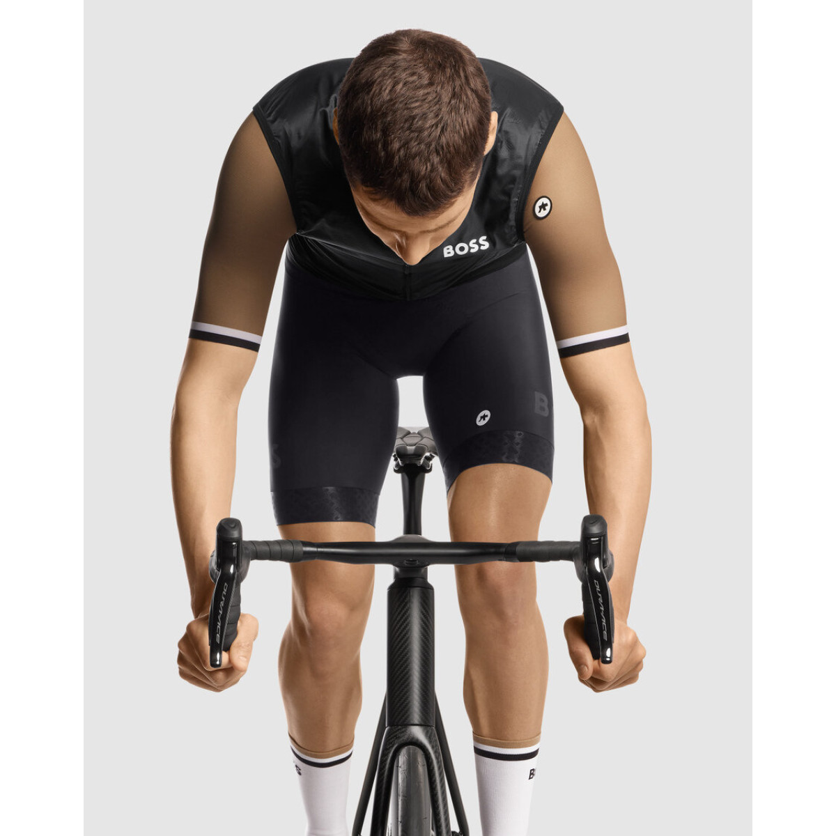 Assos MILLE GT Wind C2 Men's West | Boss x Assos | Black Assos MILLE GT Wind C2 Men's West | Boss x Assos | Black