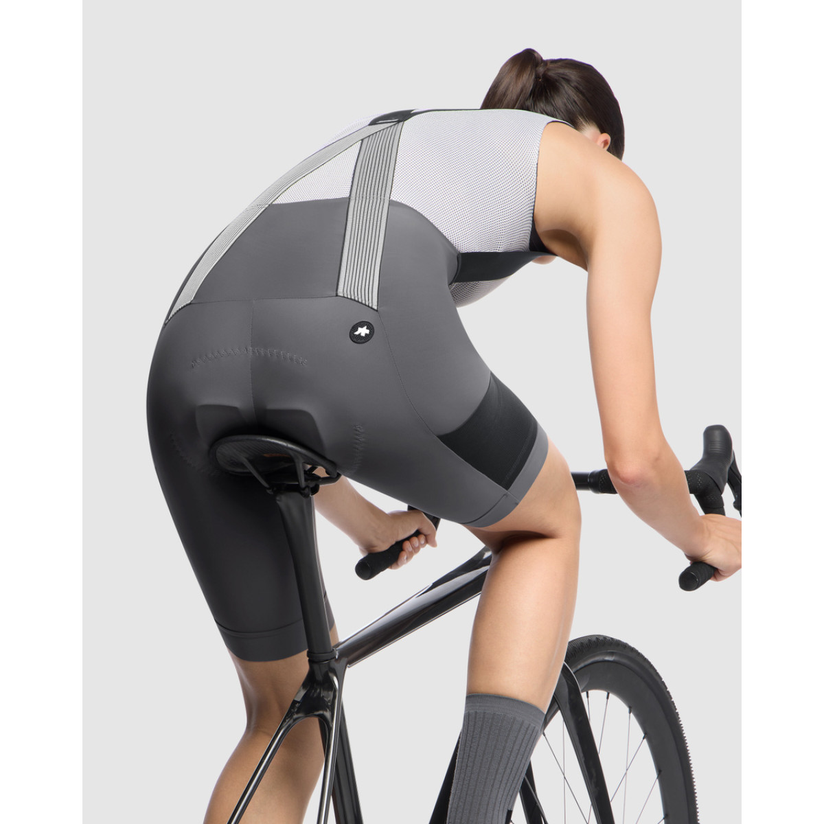 Assos Tactica Kieskäfer T5 Gravel moteriški šortai | Robust Grey