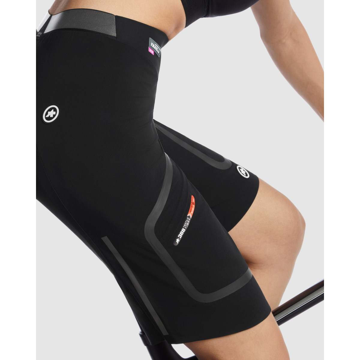 Assos TRAIL TACTICA Cargo T3 moteriški šortai | Black Series