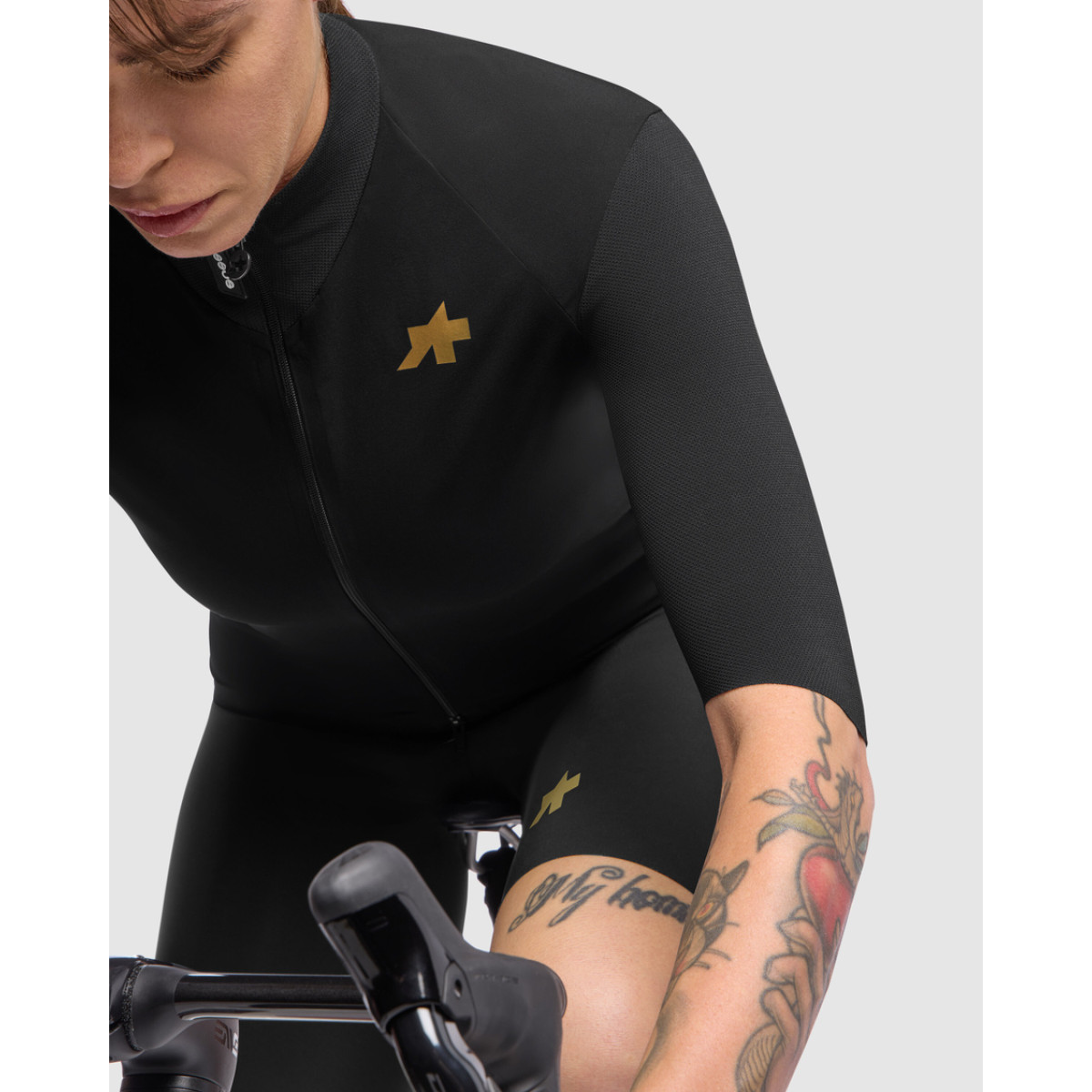 Assos Uma GTV Shell S11 moteriški marškinėliai | Black Series