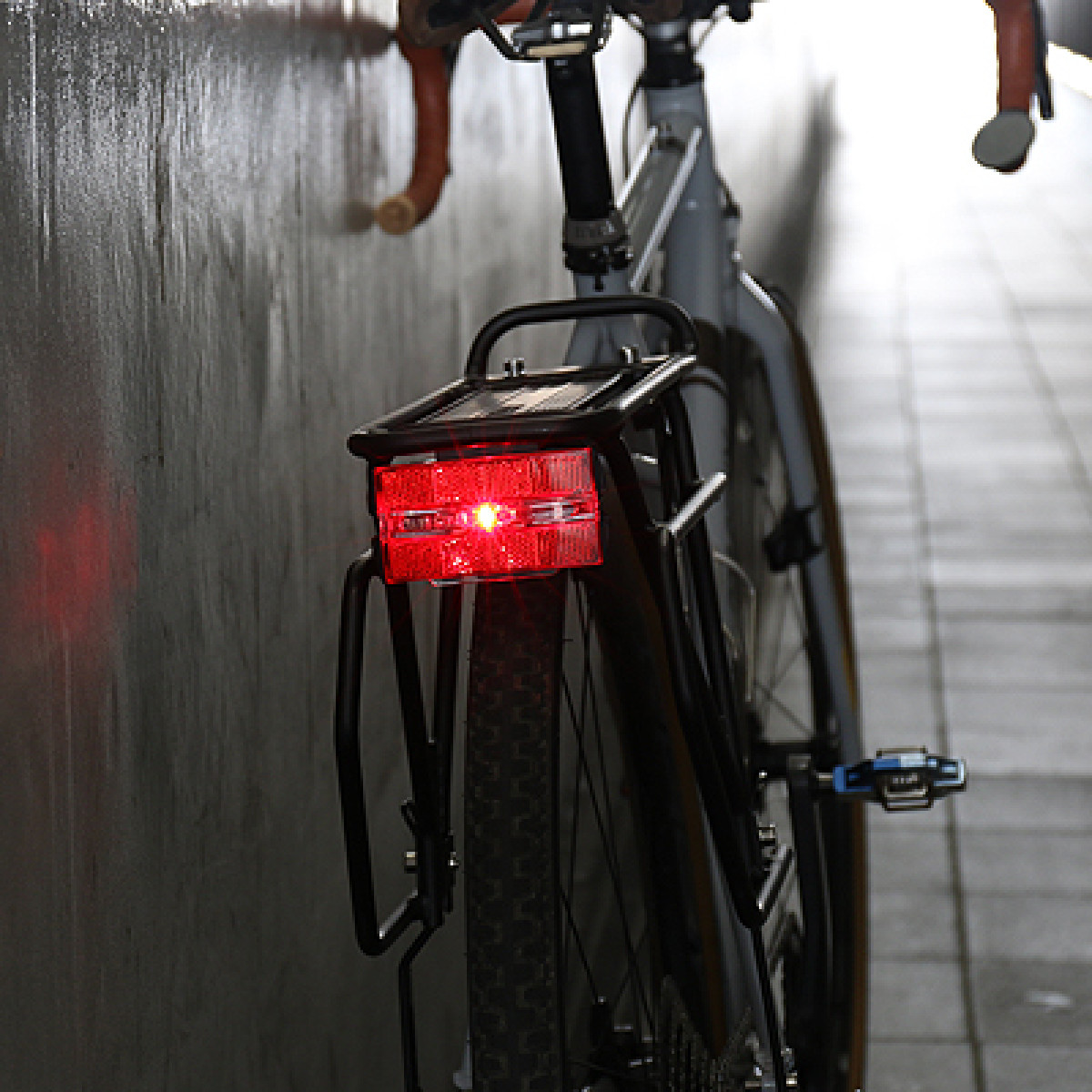 Cat Eye Reflex Rack Rear Light Cat Eye Reflex Rack Rear Light