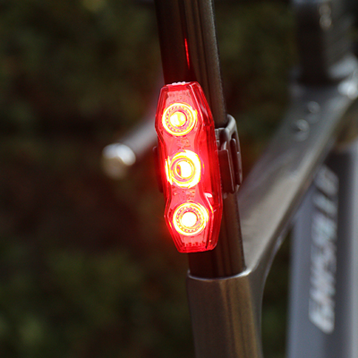 Cat Eye ViZ450 Rear Light | USB-C Cat Eye ViZ450 Rear Light | USB-C