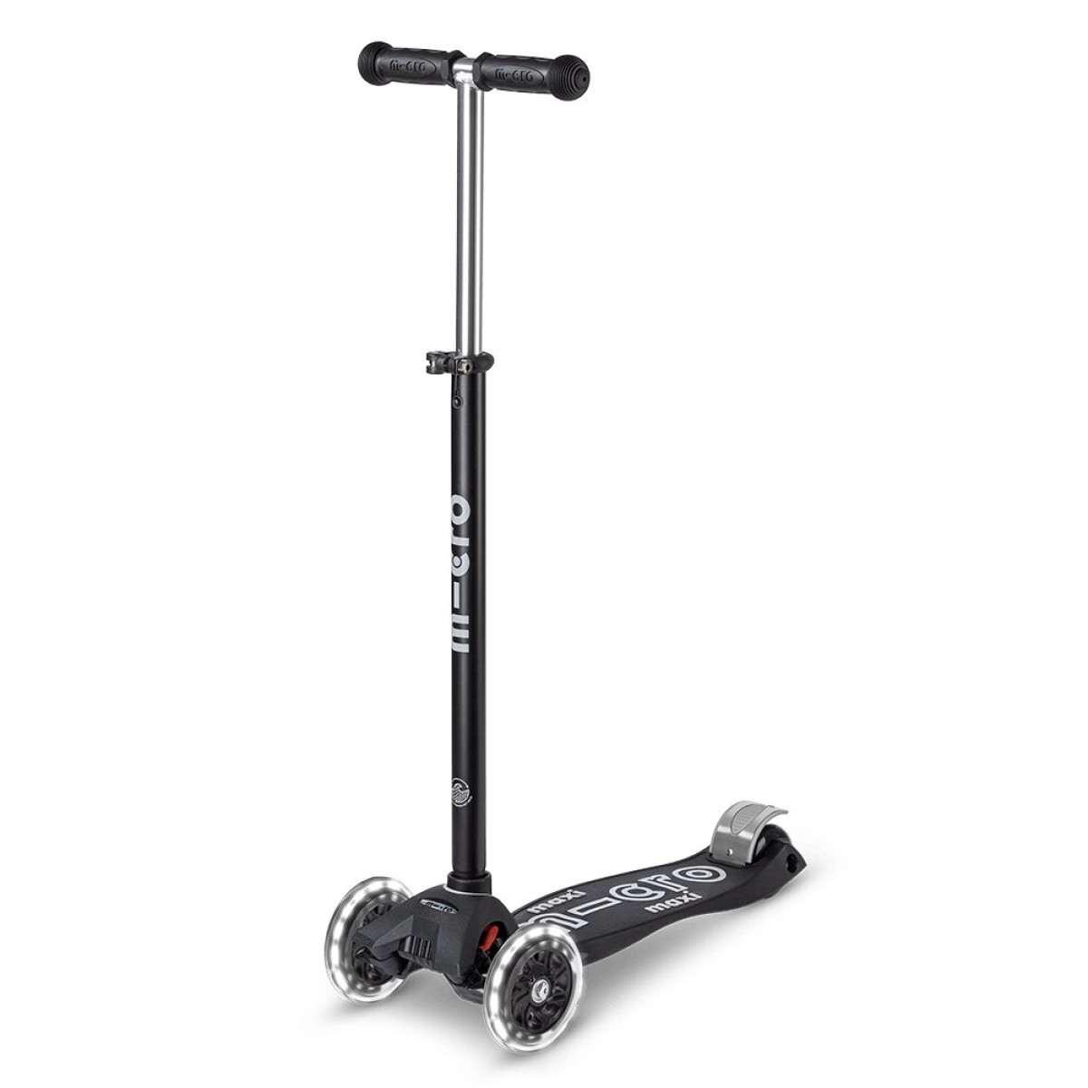 Maxi Micro Deluxe ECO LED Scooter | Black Maxi Micro Deluxe ECO LED Scooter | Black