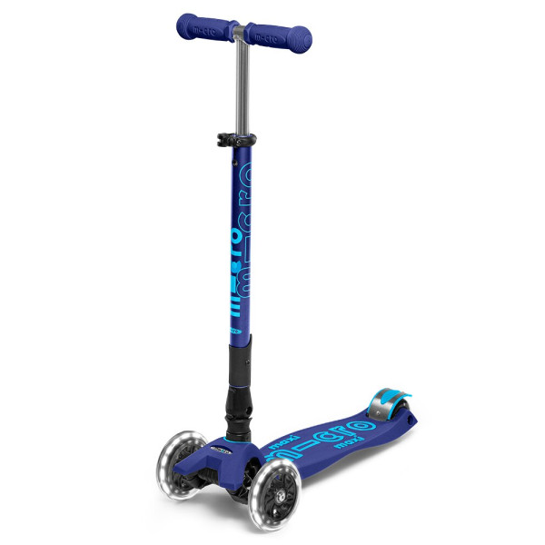 Maxi Micro Deluxe LED Foldable Scooter | Navy Blue