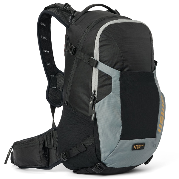 USWE Watt 25 Backpack | Black