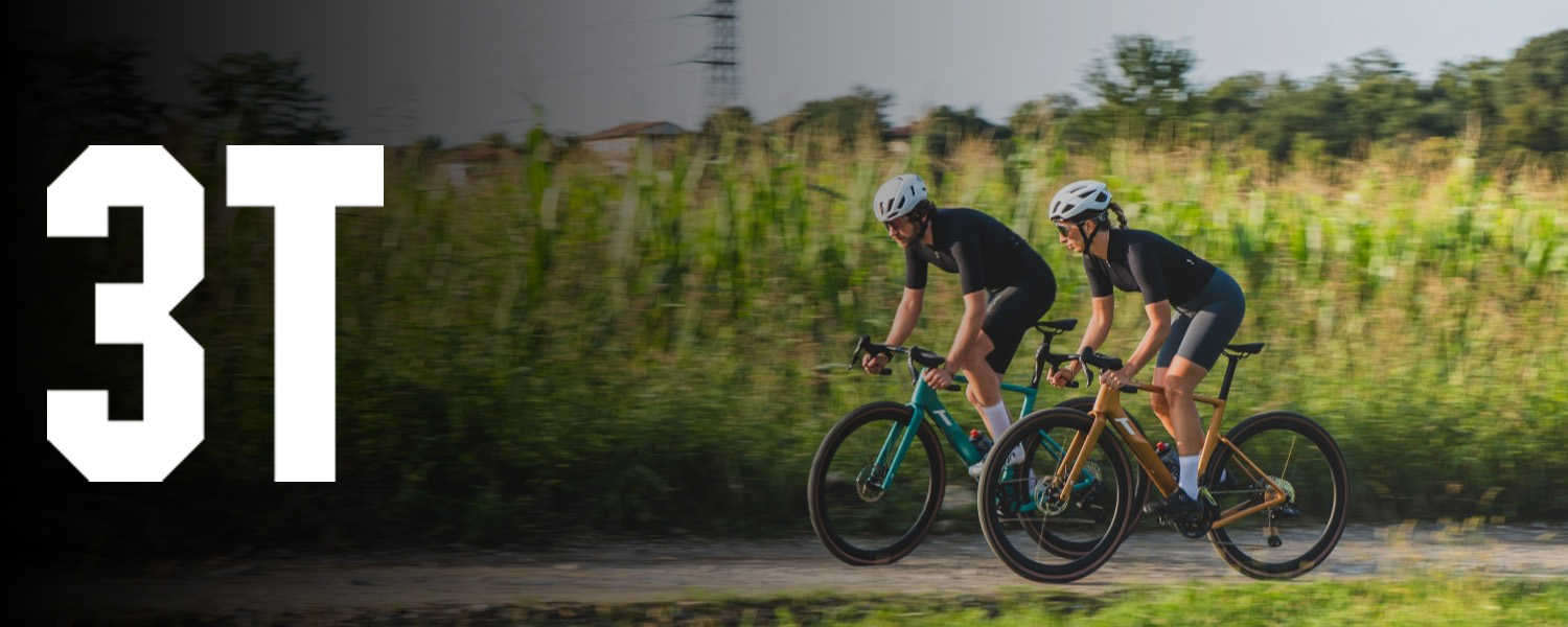 Vyras su moterimi važiuoja gravel dviračiais