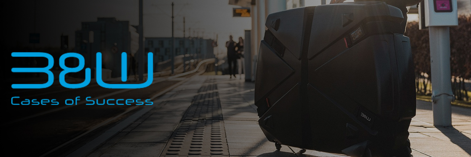 Dviračio transportavimo lagaminas gatvėje