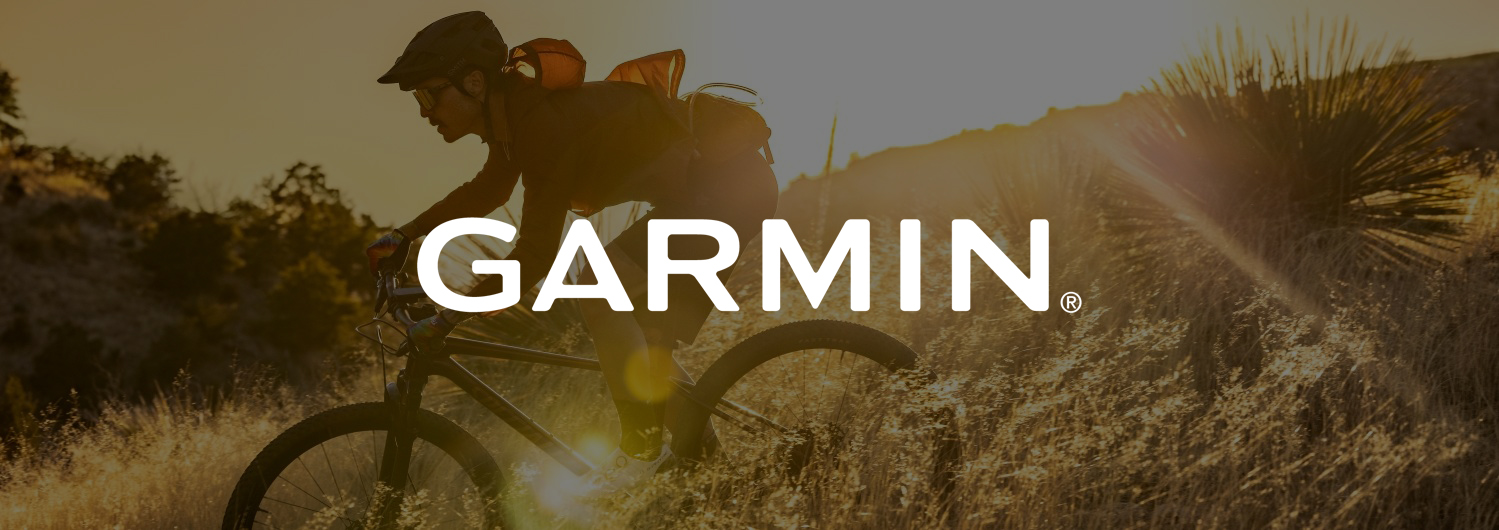 Žmogus važiuoja MTB dviračiu